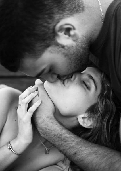 #FelicitàÈ il risveglio la mattina
La #FelicitàÈ un attimo, dura il tempo di un sorriso, di uno sguardo, di un bacio,ma nel cuore resta, un ricordo che dorme e tace.
#unTemaAlGiorno 
#family 
<a href="/DavLucia/">lucia davi</a> <a href="/brunoscrivo50/">Bruno Scrivo</a> <a href="/ernesto06492956/">ernesto forma #iosonoantifascista</a> <a href="/liatoffee/">Tiffany💙</a> <a href="/user9870/">rosa</a> <a href="/LinaGarante/">Lina</a> @Avissmon