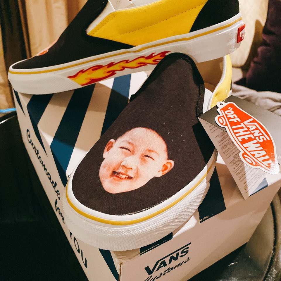 OfficialMONSTAX's tweet photo. [#주헌] 💛JOOHONEY x Vans CUSTOM🖤 #바바요 https://t.co/CcuUy1cNFu