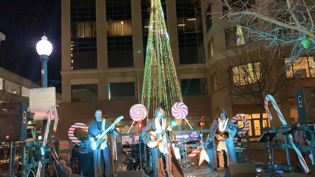 modestosound's tweet photo. The Lodge Pole Pickers were rocking pretty hard tonight if you weren’t there you missed out!!! Make sure to head on downtown Modesto Plaza 20th and 21st for Rockin Holiday
-
-
#modestosoundlive #modestosound #music #modesto #starwarspremiere #funnight #jedis #livemusicrocks https://t.co/7IYlnjogQA