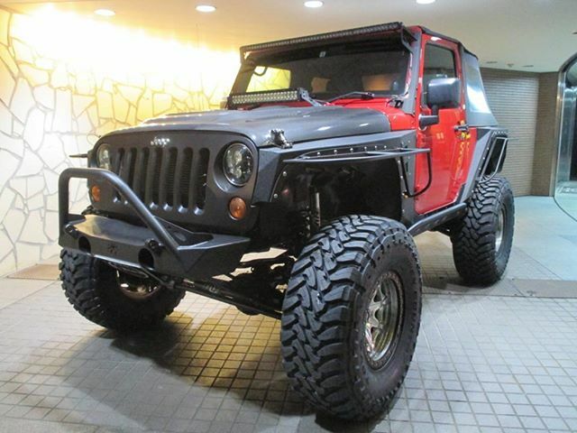 Garage Crew Cab ガレージクルーキャブ ご成約 神奈川県 ｋ様 12年 ｊｅｅｐ ラングラー ｆｏｘレーシング サス 社外バンパー フェンダー 他多数 ４ｗｄ 正規ディーラー車 ご成約で御座います Crewcab アメ車専門店ガレージクルーキャブ