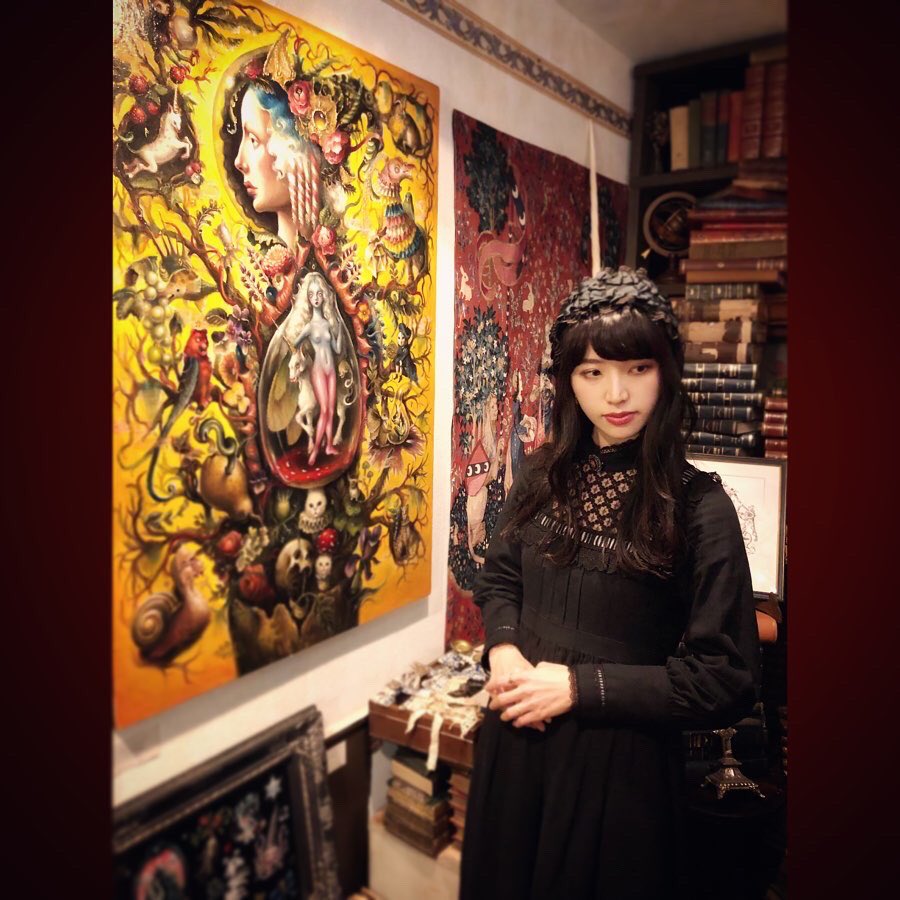 夢島スイさん@sui_yumeshimaの個展「ユニコルニスの園」にて、 スイ