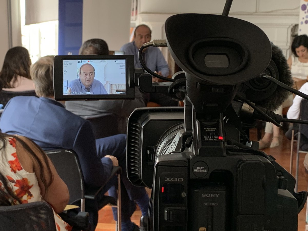 cdc_cl's tweet photo. Fotos del día de ayer en nuestro conversatorio constituyente junto a María Cristina Escudero, quien formó parte de la Comisión Técnica encargada de elaborar propuesta de reforma constitucional, y Patricio Zapata, nuestro presidente #SomosCDC https://t.co/Fvz70FZccT