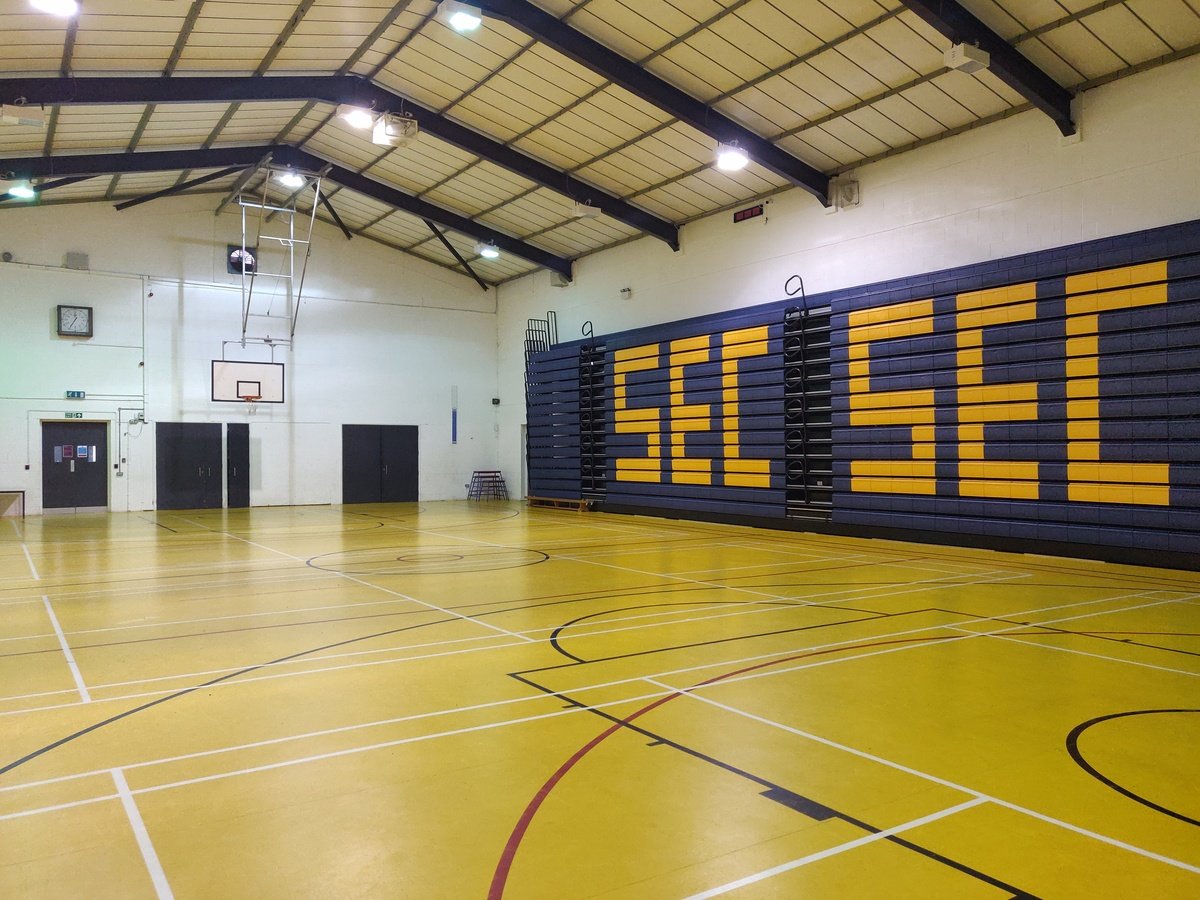 StEdwardsSLS's tweet image. 🥂🎇 New Year, New Facility? 🎇🥂

With 2019 coming to an end we're really excited to see what 2020 has in store 

Our sports hall could be the perfect location for your classes in 2020

📱💻Bookings.schoollettings.org

#newyear #facility #facilities