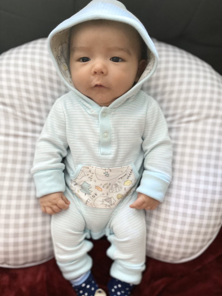 _Mpadilla_'s tweet image. &quot;Just hanging out with mommy!&quot; 💙 #NewestAddition #7Weeks