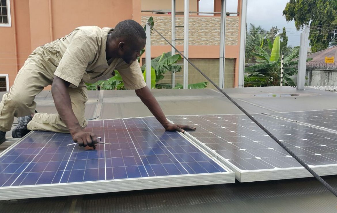 thesignalng's tweet photo. Key Policy Issues in Nigeria’s Sustainable Energy Challenges - By Michael Dugeri https://t.co/HtGSFq57Pr https://t.co/Akll1VKSjr