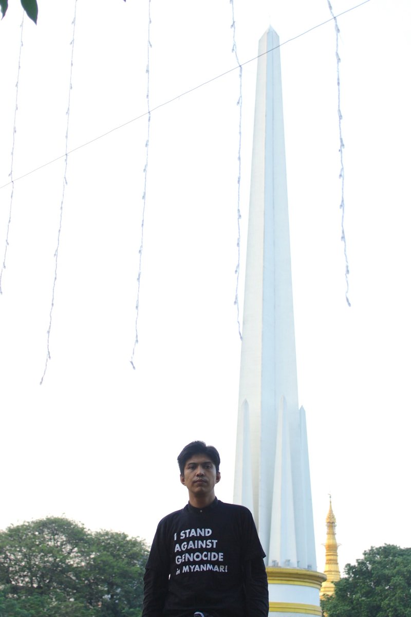 HtuuLRae's tweet photo. I stand against genocide in Myanmar !

#IStandAgainstGenocide #BlackShirtCampaign https://t.co/50b99lf2GR