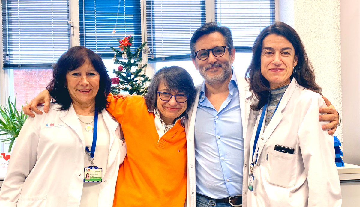 juliomayol's tweet photo. Desde la #direcciónmédica del Hospital Clínico San Carlos, Felices Fiestas 🎄 #somosclinico #EloisaAlvarez #PilarTorres y #MatiRodriguez https://t.co/PiY7NGysoc