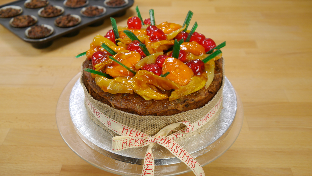 CakeCraft_TV's tweet photo. Looking for last minute ideas for your Christmas bakes and cakes?

Take a look at our full range of seasonal tutorials to get inspired 👉 https://t.co/aSR6BCrCvq

#cakedecoratingtv #cakedecorating #Christmascake https://t.co/XKLtpZDuJy