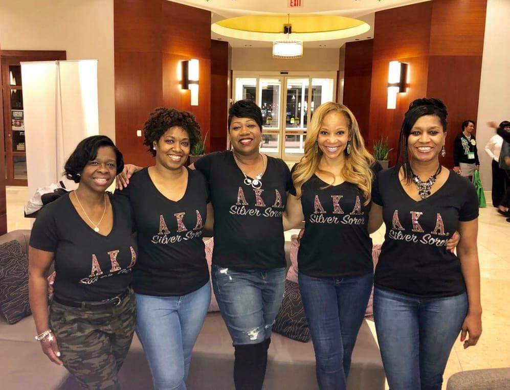 rdadsingn4hm's tweet photo. Can't imagine my AKA Journey without these ladies! They are truly my sisters and friends! Glad we were able to celebrate 25 years in the sisterhood earlier this year....together!
#AKA1908 #EpsilonPhiOmega #EPOMade #SilverStarStatus #TenaciousTen #MembershipIs https://t.co/QLpNynfSIp