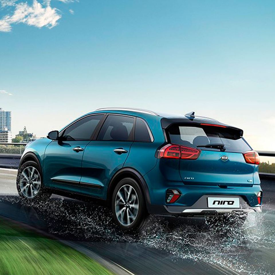 TrasurSAKia's tweet photo. Conducir tu #KIANiro sin rumbo fijo. Eso sí que es felicidad. 😁👍 #KIA #Cádiz https://t.co/yrHLdbJGJB
