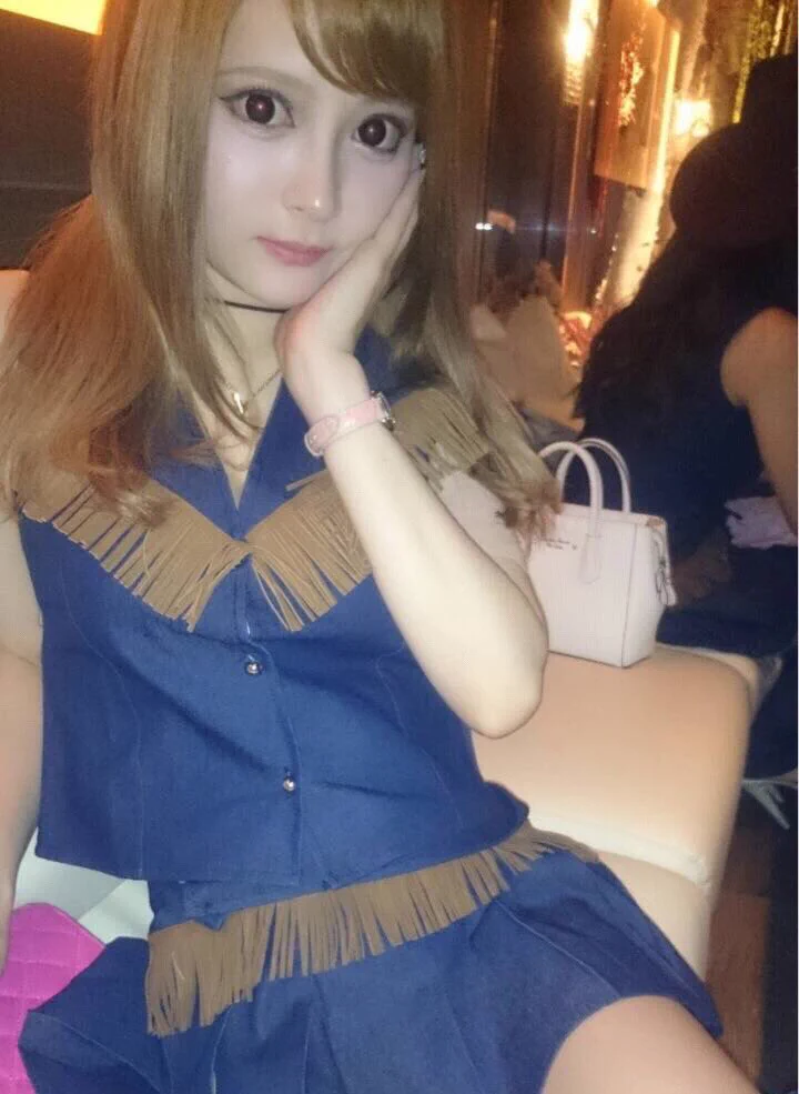 17歳から整形を始めて次で1000万？！元の顔と現在の顔、どっちも可愛すぎる…