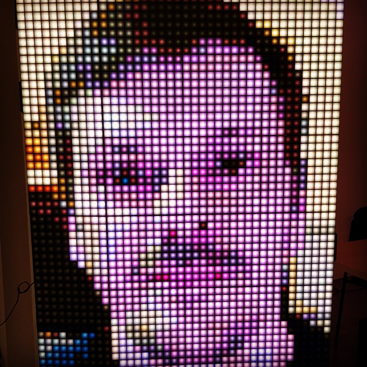 Led S Chat Premier Essai Du Pixelbooth By Led S Chat La Borne A Selfie Pixel Art Pixelart Digitalart Selfie Photobooth Led Mozaik T Co Bkloz4jfce