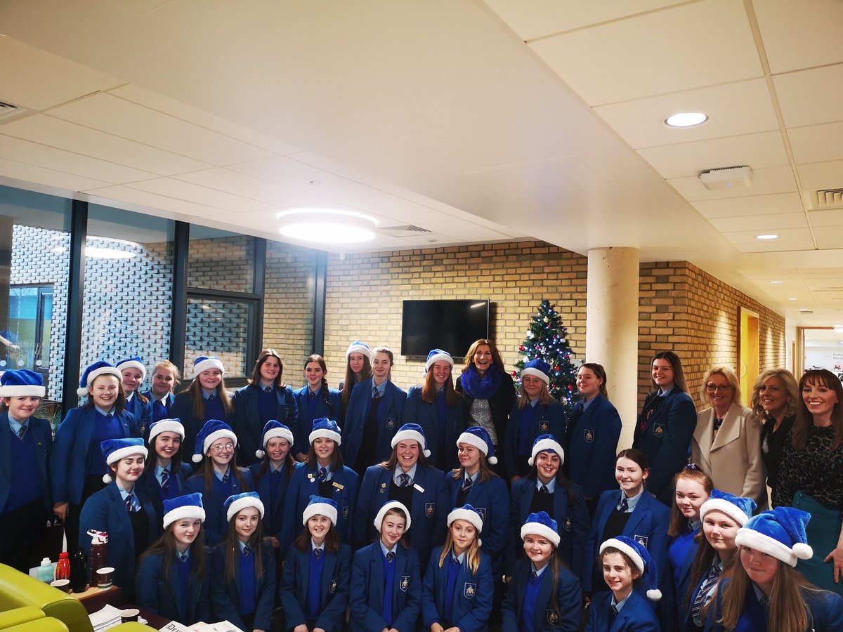 @mariemccolgan @stmarysderry @EmmaEjkelly1981 @StMarysDMusic @MrsFinolaDowney Thank you for beautiful singing at the Northwest Cancer centre yesterday. 💙 @WesternHSCTrust