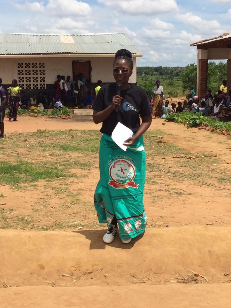 ChizumaMartha's tweet image. This morning we planted 2500 trees at Mkhunkhu  school in Lumbadzi. The schools catchment area is completely deforested making it vulnerable to side effects of winter, rain and summer seasons which affects school attendance. #TreePlantingSeason