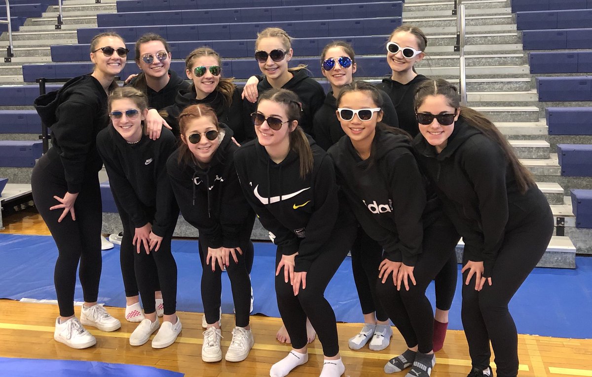 WoodingMichelle's tweet photo. ⁦@Londonderry_lhs⁩ Lancer Dancers are ready! https://t.co/KhQYFTYtRH