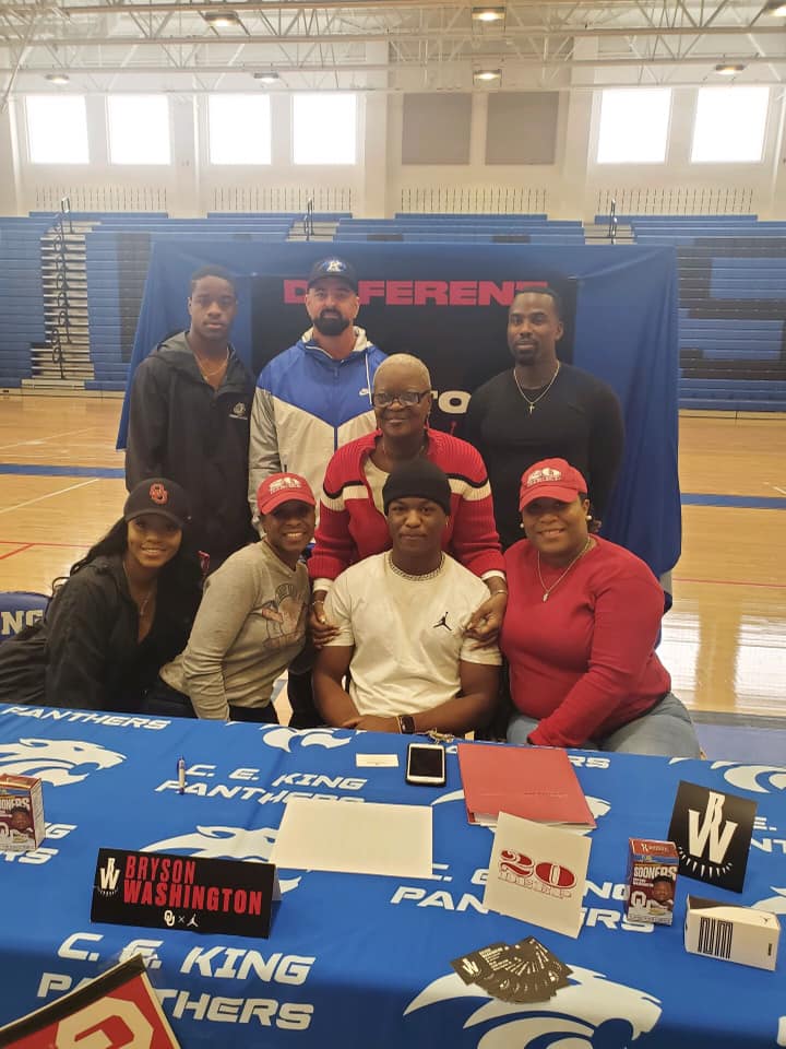 Sheldon Isd On Twitter Congratulations To C E King High School Senior Bryson Washington Who Signed A Letter Of Intent On Wednesday To Play Football With The Oklahoma Sooners Whysheldonisd Cekingpanthers Https T Co Nnma0nqyfi