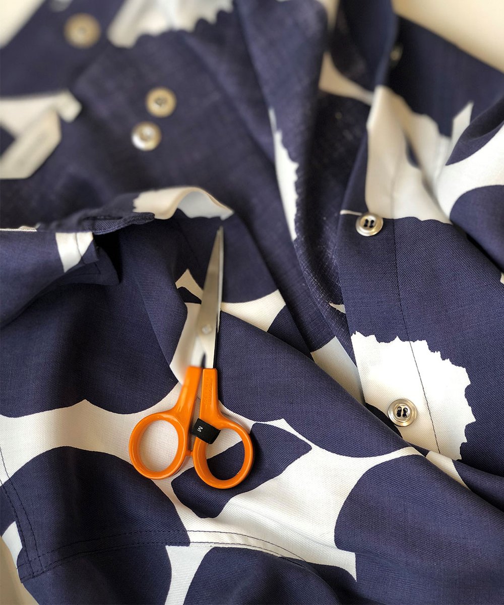 Yhteistyökumppanimme <a href="/Marimekkoglobal/">Marimekko</a> testasi täysin kierrätettävällä liuottimella valmistettua Ioncell™ kuitua. Unikko-kuosinen mekko osoittautui miellyttäväksi käyttää ja kesti hyvin pesua. marimekko.com/fi_fi/marimeko… #ioncell