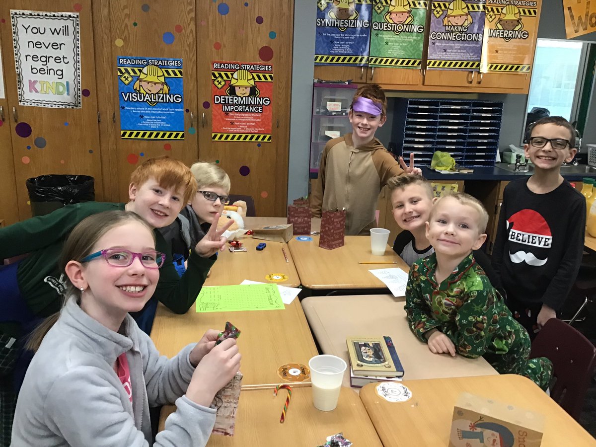 mrsjfourthgrade's tweet photo. Party! So fun! https://t.co/sfQ5DmTVfr
