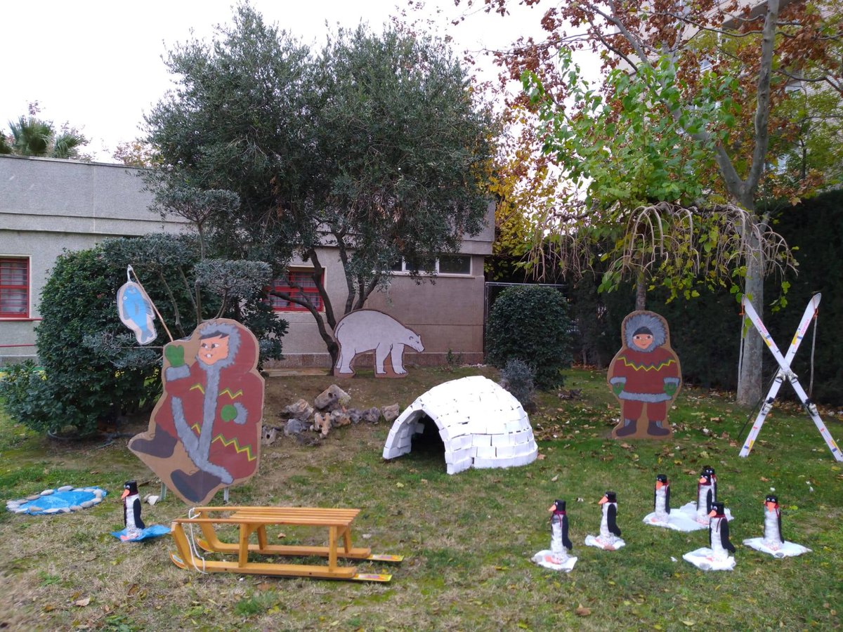 IASSAragon's tweet photo. La #Navidad es buen momento para ilusionarnos e imaginar, algo que en el #CAPDI #CAMP siempre hacen divinamente 😍 Gracias al trabajo de todos los compañeros, han transformado el Centro en un precioso lugar de ensueño. Os mostraremos más imágenes porque es espectacular! Gracias! https://t.co/Kw8pka6rde