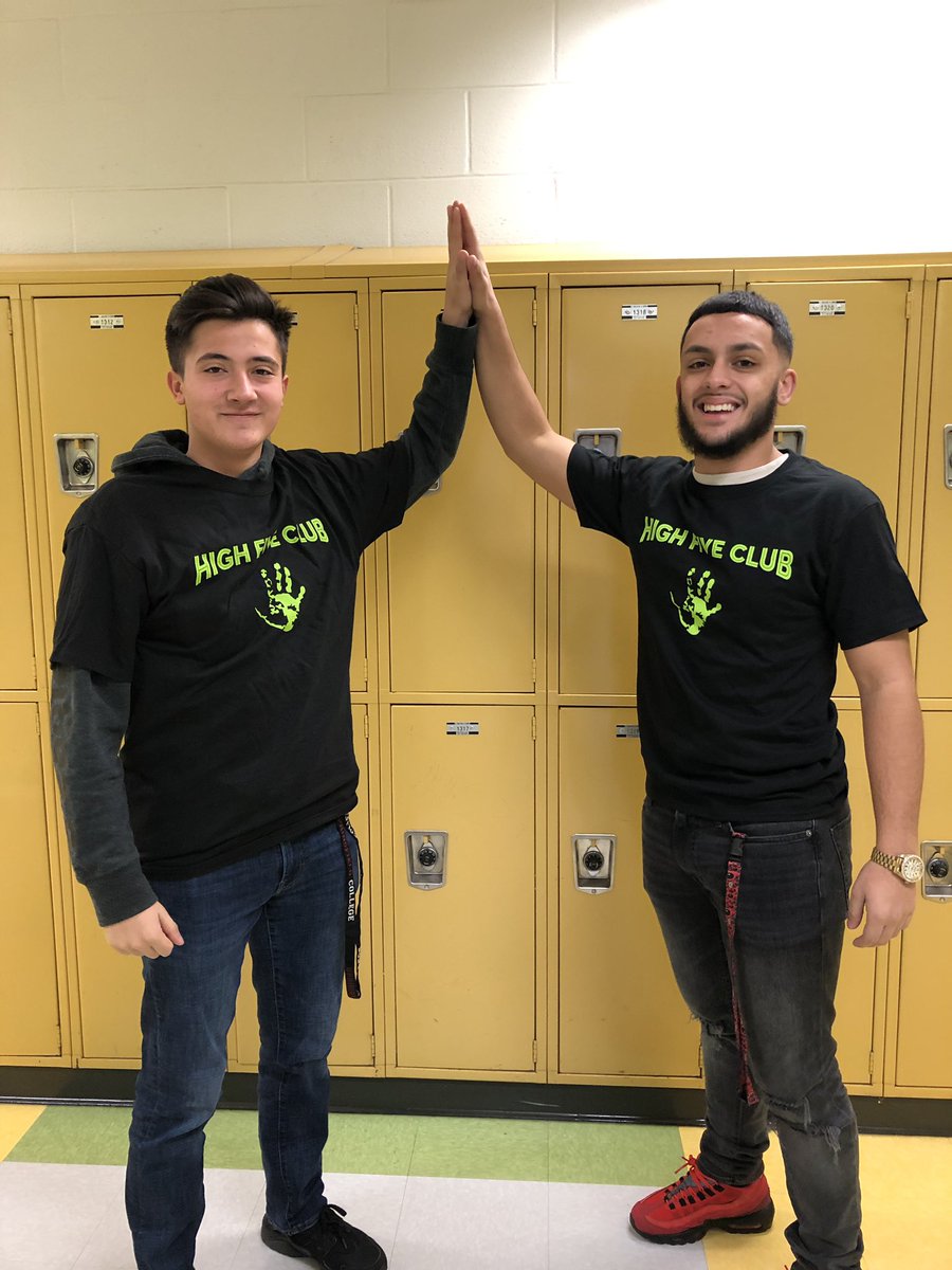 Congratulations to this month’s High Five Club recipients! These seniors have worked hard in the classroom, on the field and in their community- way to go! #DRdifference 

🏆: Holly Masciarelli, Steven Morgado, Talia Vicente, and Talha Zia