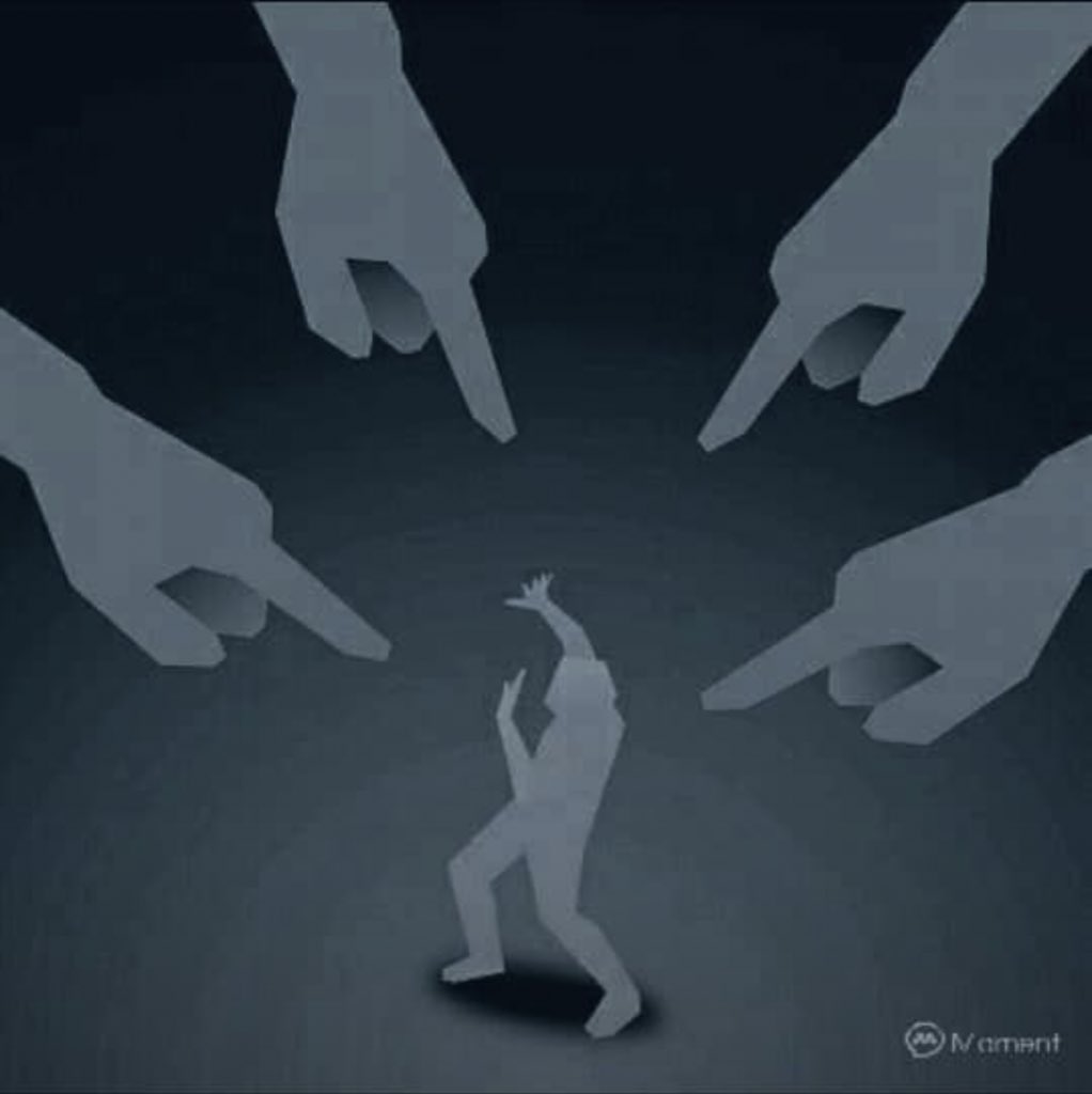Mostasharek11's tweet photo. #ايقاف الاتهامات واللوم من الآخرين صعب وقد تضطر للدخول في متاهات ومعارك لاقناعهم بوجهة نظر وأمر قد لايعنيكم بشيئ ،احفظ وقتك وترافع عنهم واجعل مرورهم في الحياة مرور الكرام https://t.co/HGBVNEnBw8