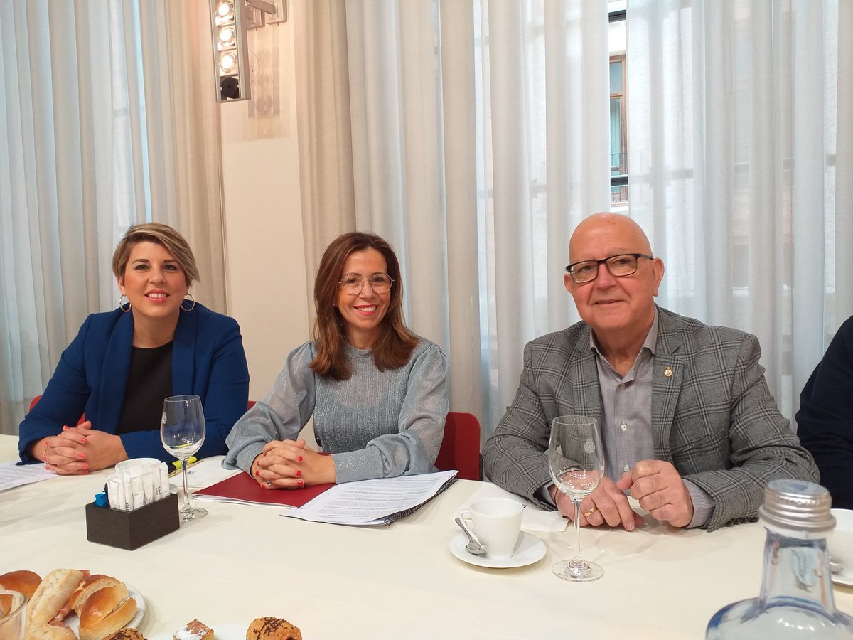 CtgRne's tweet photo. Repaso del 2.019 con los medios por parte del gobierno municipal de Cartagena https://t.co/NkCvELf8eu