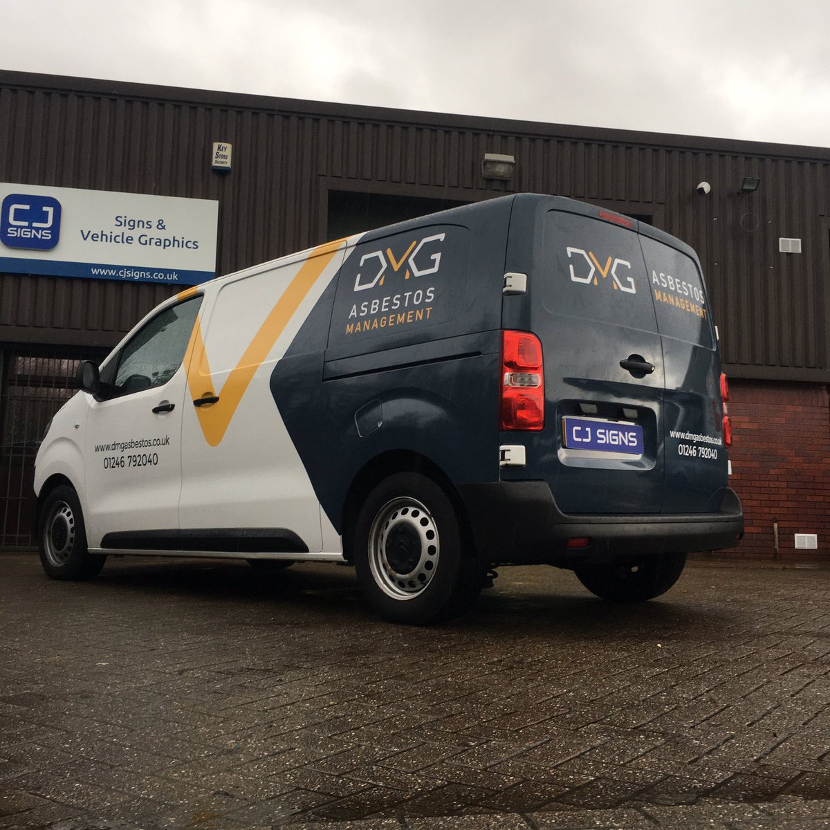 CJSignsLtd's tweet image. Nice and clean #digitallyprinted Part wrap for DMG Asbestos Management. 

@rolanddguk @William_Smiths #partwrap #commercialgraphics #sheffieldissuper #sheffieldbusiness