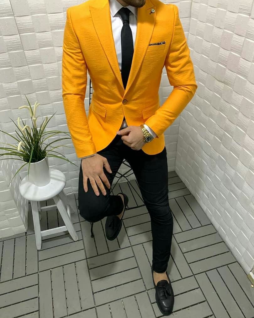 OnlyClassics2's tweet photo. Color yellow invoke strong feelings and grab attention for the brightness ..💎
Want to outshine this Christmas season .. call 0552624011 today #Onlyclassicss #LEGENDARy 
We do deliveries too!
#BlackLoveAlbum https://t.co/FekW0CilLz