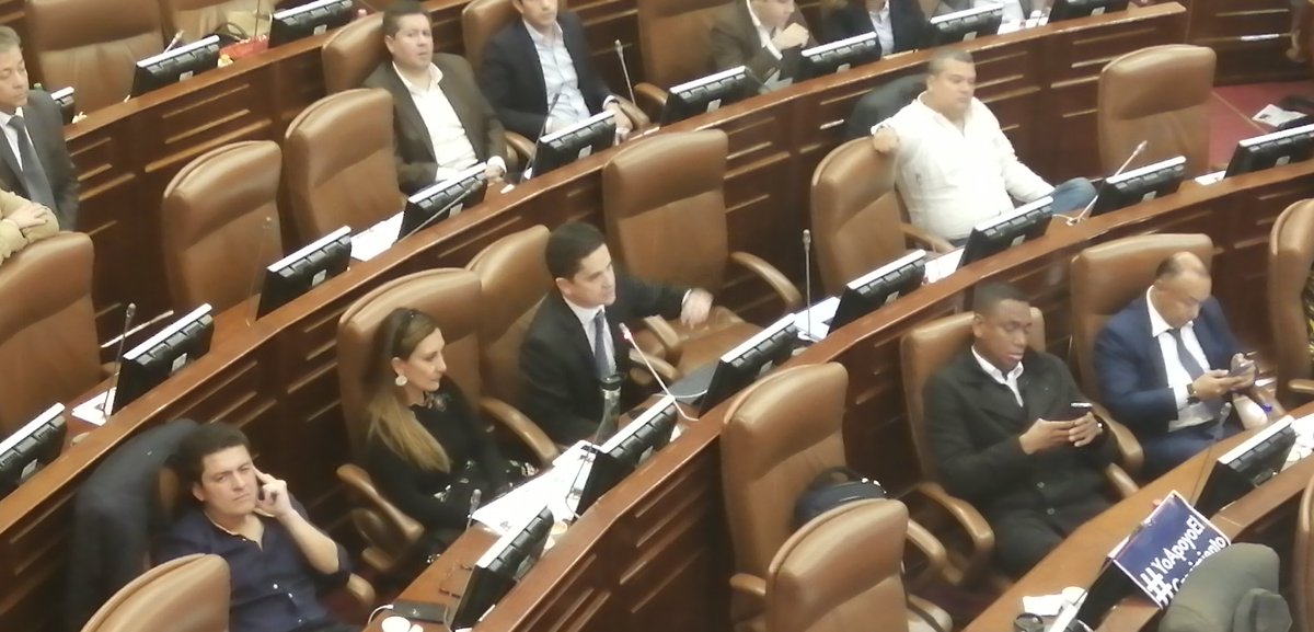 LaSillaIA's tweet photo. #TributariaLSV @Wilmerlealp y
@JuanKarloslos y @lopezjosedaniel dicen que el debate es una pantomima, que sólo se están votando los artículos como quedaron en Senado. Piden a @ChriGarces que explique cómo quedó el texto de Senado. https://t.co/TRtDQPe0lU