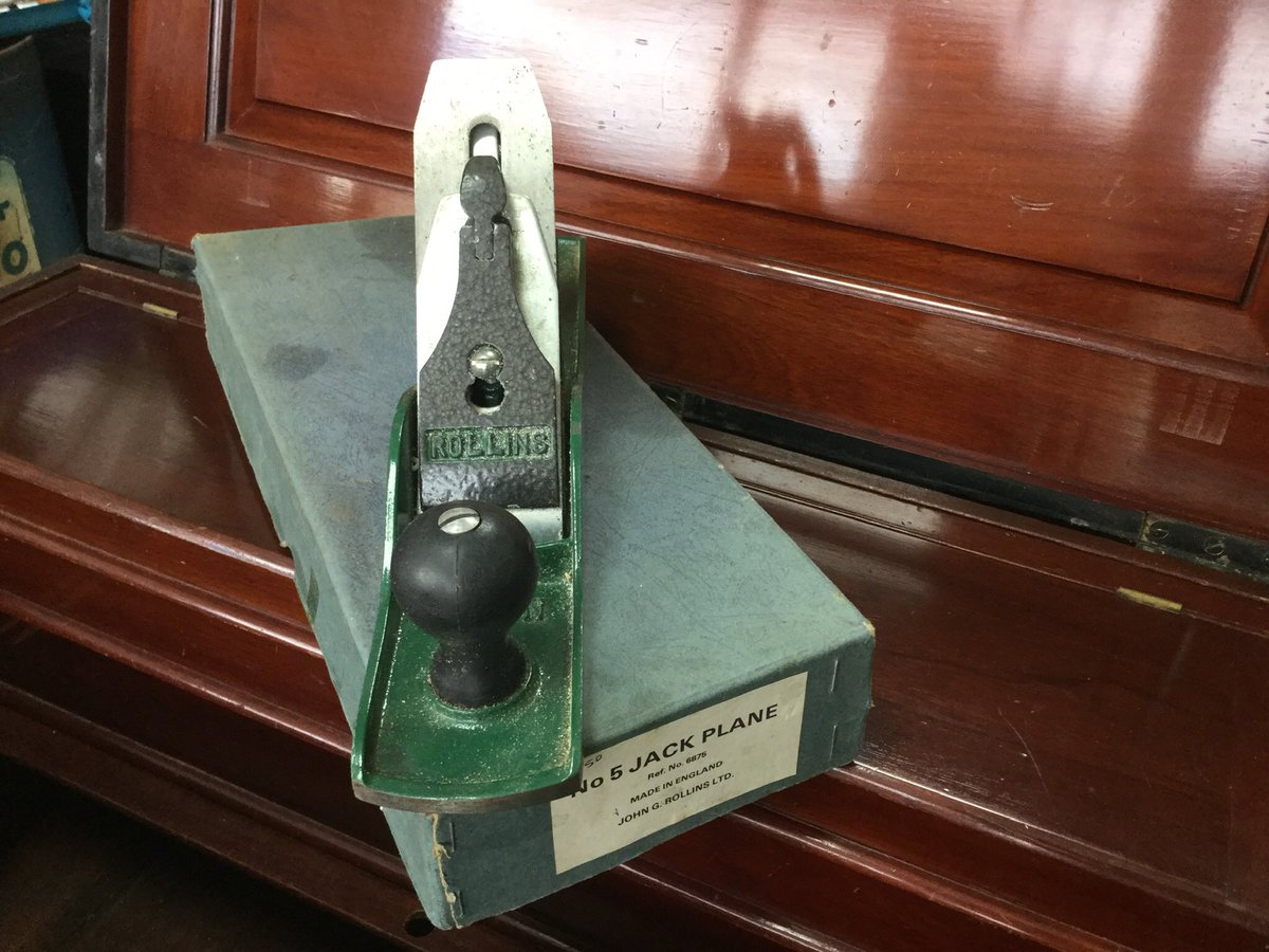 oldschooltools's tweet photo. Just put this plane on my site for sale, only know of a few of these planes, something different https://t.co/HlZt3NoDmK #woodworking #planemaker #oldtools https://t.co/ZYLkMqvvSo