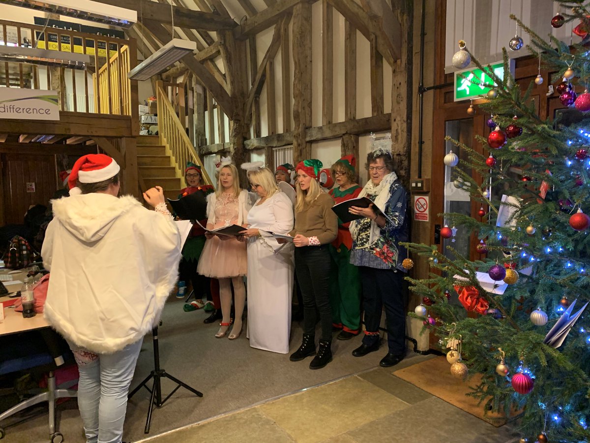 A wonderful evening at Evolve HQ in aid of the <a href="/AndrewSimpsonFo/">Andrew Simpson Foundation</a> 

Special thanks to the Igloo Choir and thank you to all our guests for supporting such an amazing cause. 

Merry Christmas &amp; Happy New Year from all at Evolve 🎄  #SailonBart