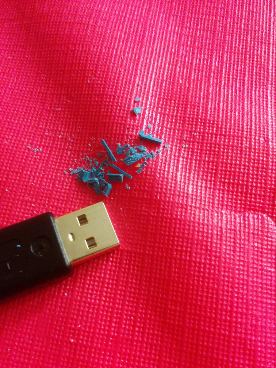 ScannerDoc's tweet image. Dear @ASUS_ROG . I am sad to see that a usb port of my g21cn failed me so hard that it almost cost me a good mouse. 😞 I was also disappointed to learn that I couldn&apos;t upgrade it with a rtx2080 due to its integrated PSU. Still no solution?