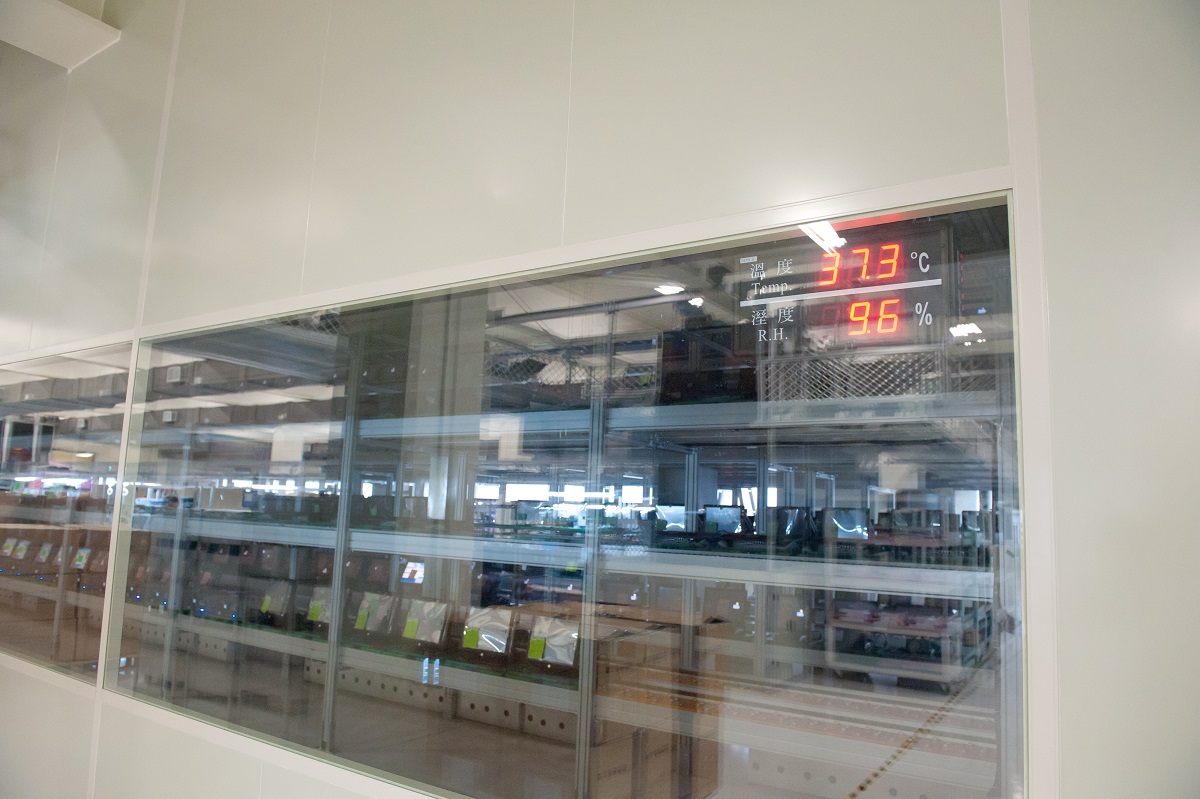 【More about Us】
Burn-in test 
It is one of the many tests that we must go through to ensure our quality.