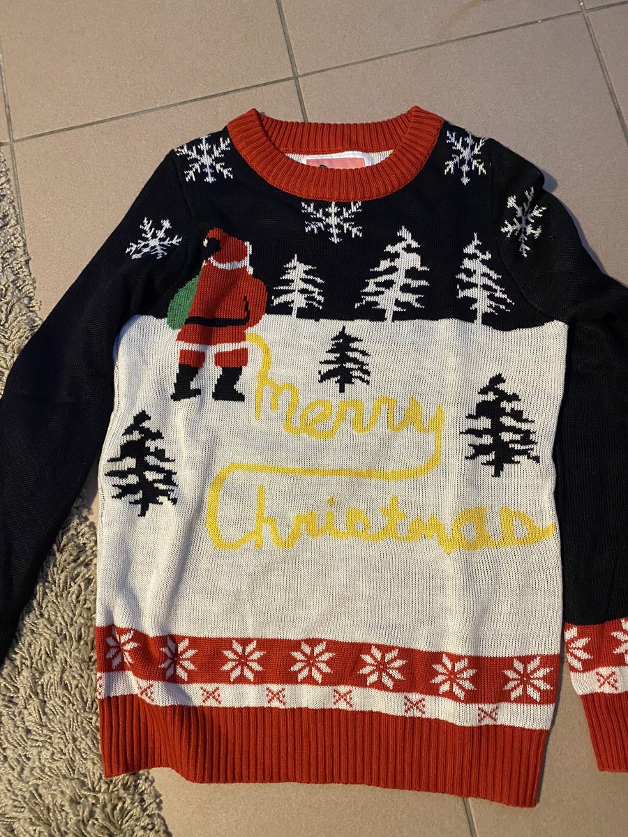 Hypothetique_'s tweet photo. Archi prรชte pour la journรฉe Internationale du pull de noรซl ๐คถ๐ป!!
Qui dit mieux !?
#ChristmasJumperDay #pulldenoel #cjd19 https://t.co/U2lyvwRPaR