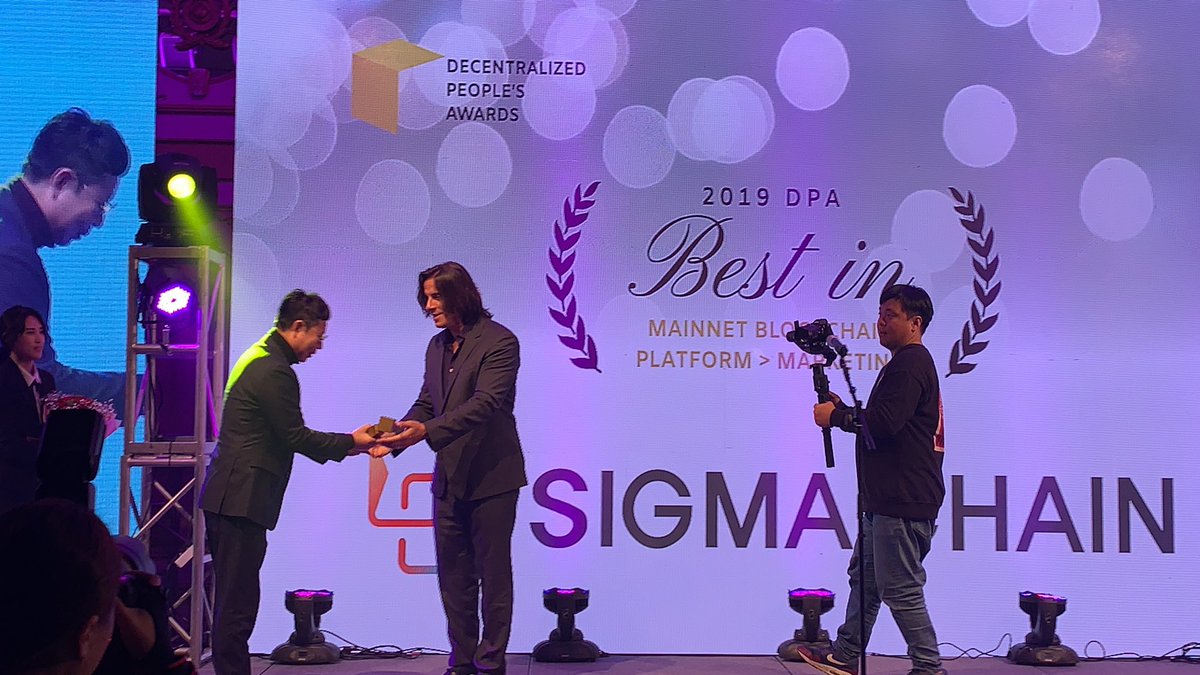 futurepia_'s tweet photo. CEO #Sigmachain, Mr. Kwak Jinyoung receiving the “Mainnet Blockchain Platform” award at the “Decentralized People’s Award” ceremony. Way to go Sigmachain 🚀
@kwakjy1 
#blockchain #cryptocurrency #dapp #DPAawards #BlockchainAwards #blockchain2019 #bestmainnet #bestblockchain https://t.co/HHgzUyQvjS