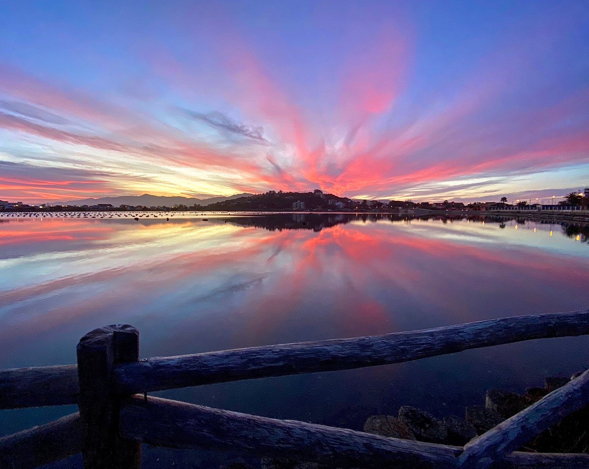 antobel76's tweet photo. 🌅 #sunset #colours #nature #ultrawide #shotoniphone #shotoniphone11pro https://t.co/xGr7gTXBVE