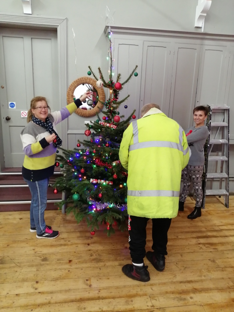 oasiscomhousing's tweet photo. “I can’t believe this day has arrived!” Happiness from one man who's moved into his Basis Beds home through Basis@Sunderland. We are feeling very hopeful about his fresh start! Thank you @gentoogroup for our beautiful tree which has brought lots of happiness to our drop in. https://t.co/Wy2DWPjPPF