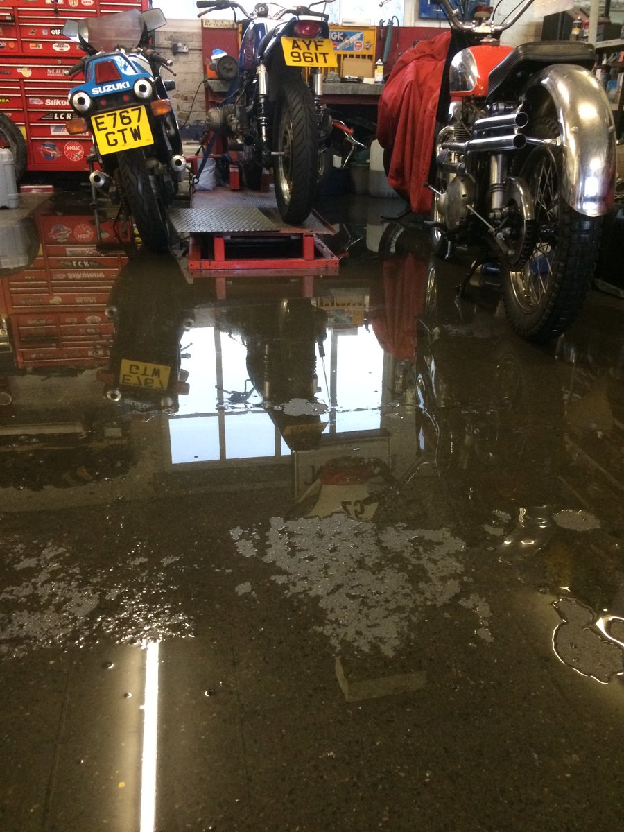 MCWBOLNEY's tweet photo. @WSCCResilience @SouthernWater  London Road Bolney RH17 5PY. 4 businesses flooded out due to blocked drains. Please deal with asap. We're losing business. https://t.co/Z8OepgFlor