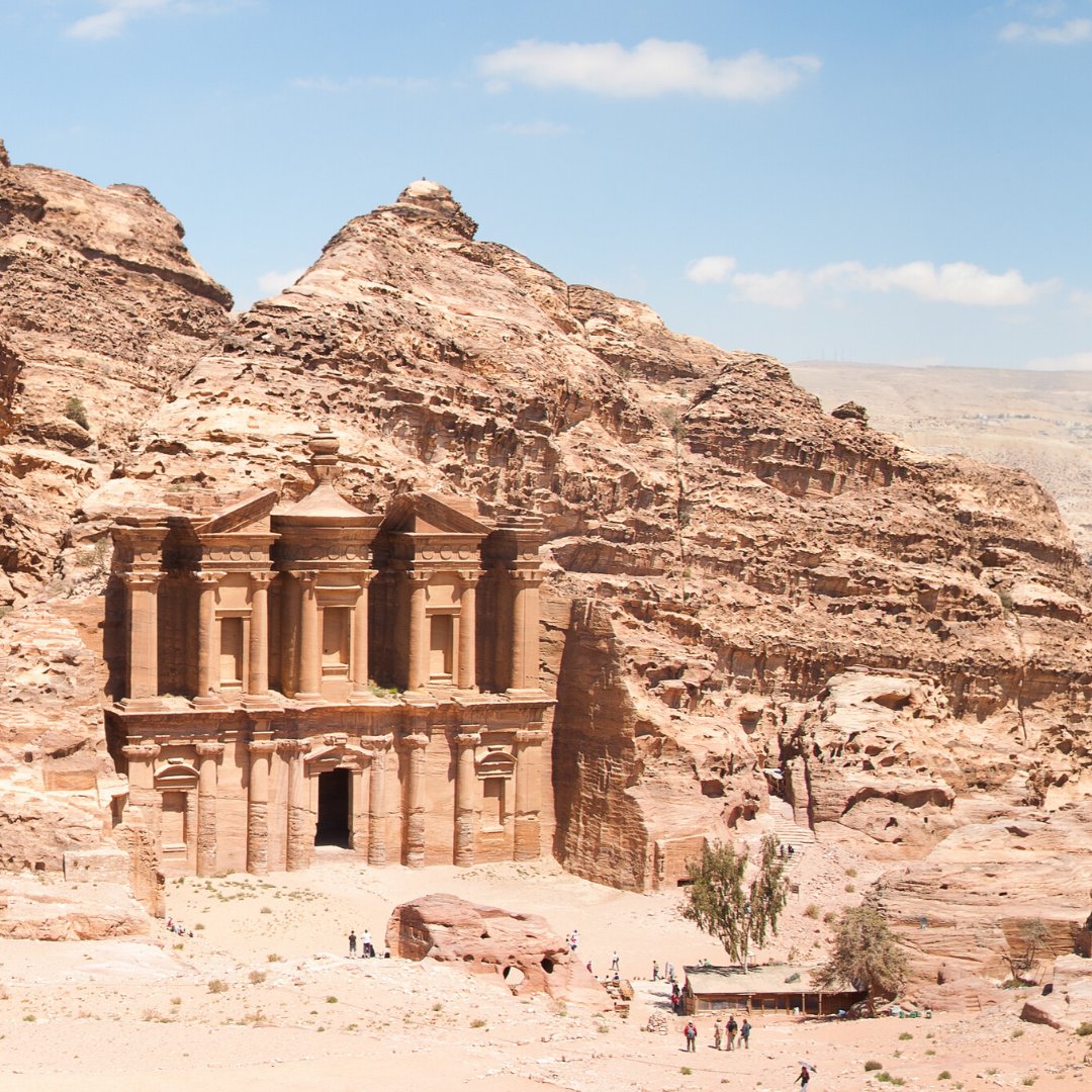 🏜 TOUR GUIDATO DELLA GIORDANIA 🏜 Parti alla scoperta di Petra e le altre perle della Giordania. Voli A/R, 9 notti in 4*, trattamento all inclusive, visite guidate e ingressi sono inclusi. Scopri di più: ▶ bit.ly/36LThAo