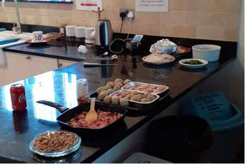 H4V_Alabare's tweet image. The residents at our South Wales Homes for Veterans were able to enjoy an amazing #Christmas meal this week!  

All of the food was prepared and cooked by fellow resident Helen, so a huge #congratulations to her for putting on such an incredible festive feast!