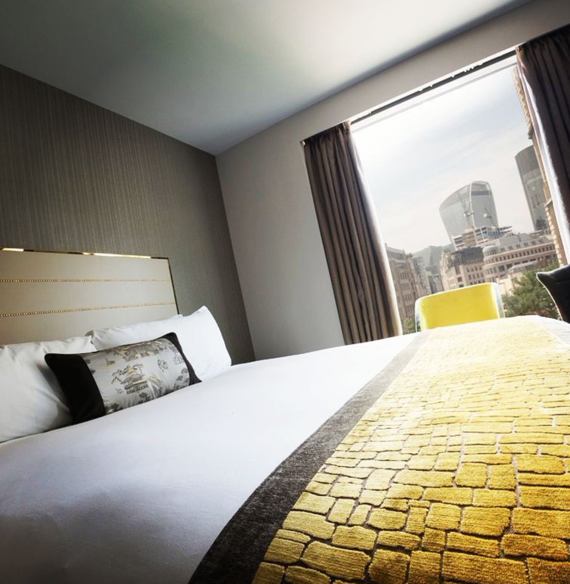 Get 12% off room rates at the <a href="/DorsettCity/">Dorsett City</a> hotel with your #AldgateAdvantage card. Sign up for your free card to enjoy this and a host of other exclusive special offers from businesses in Aldgate! ow.ly/WViH50wjBub #absolutelyaldgate #londonhotels