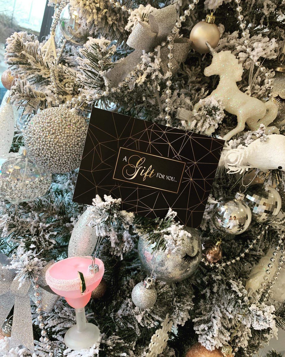S P O T T E D // I love nothing more than scrolling through Social Media and seeing my work on your pages!

If you get the chance please do tag me in your posts... It really does make my day 💝. Lynsey x

#bethetalkofthetown 💋 #gossipdesign
