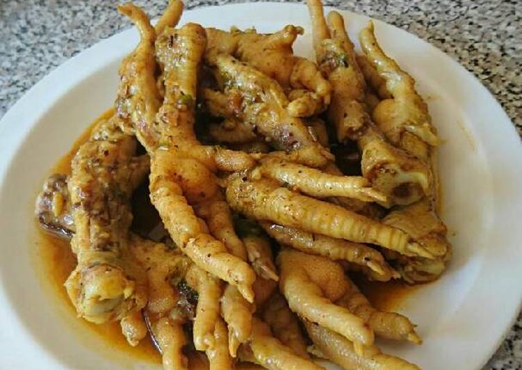 #NiajeNiaje
Ni chakula gani huwezi kula ukiwa na mtu wa kwako, but ukiwa solo unachangamkia🤔😂?
#MamaNtilie na @Browngal895