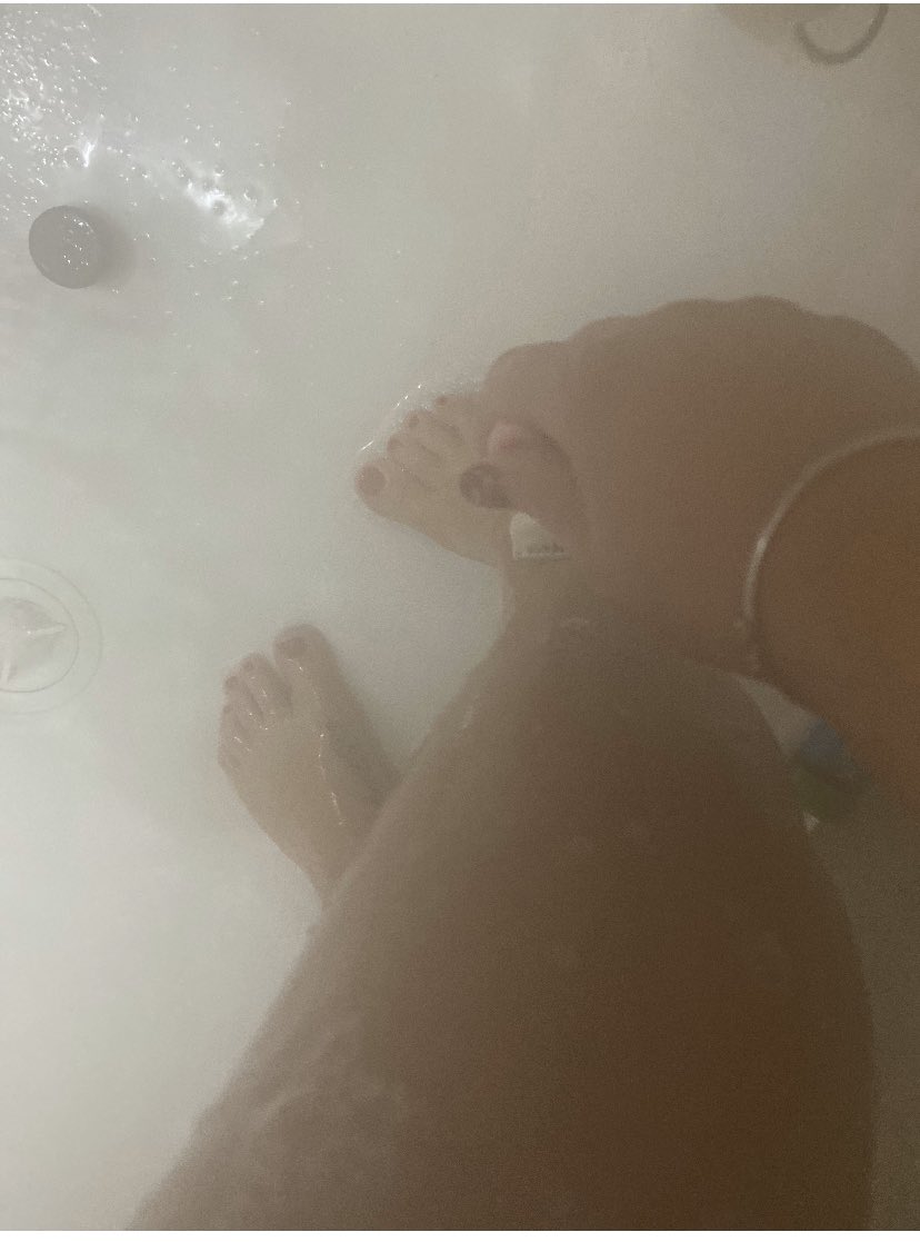 Misskittybelluk's tweet photo. Making sure I’m smooth for my #sub - new nails as wel! Close up soon if you behave!
Who’s spoiling me today I need some tribute in my CA - if you DM me when you’ve sent it I may send you a naughtier picture! #findom #femdom #feet #showerfeet #sexyshower #nakedshower #shavinglegs https://t.co/FQsDpZEDFw