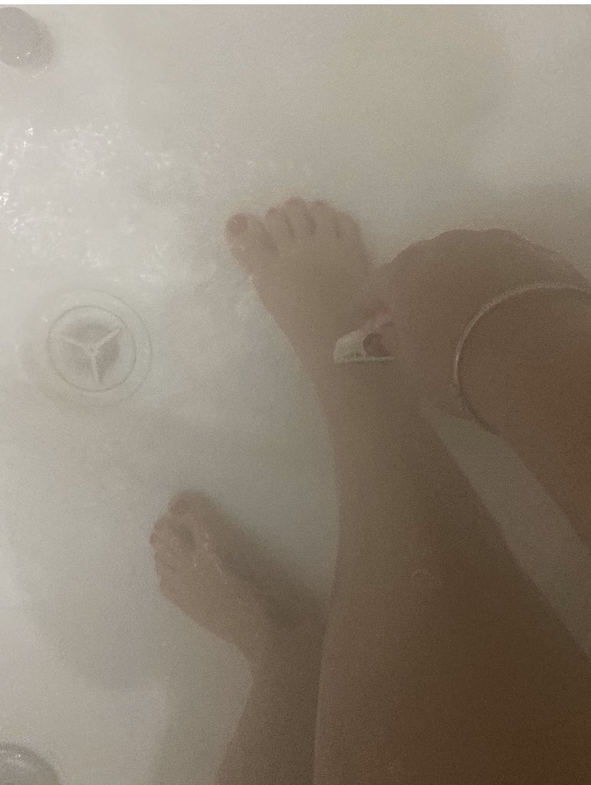 Misskittybelluk's tweet photo. Making sure I’m smooth for my #sub - new nails as wel! Close up soon if you behave!
Who’s spoiling me today I need some tribute in my CA - if you DM me when you’ve sent it I may send you a naughtier picture! #findom #femdom #feet #showerfeet #sexyshower #nakedshower #shavinglegs https://t.co/FQsDpZEDFw