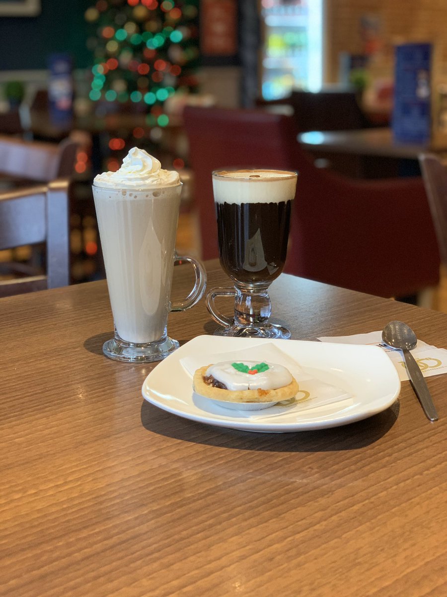 Mioscoffeebar's tweet photo. The last weekend before Christmas has just about arrived... pop in and try our sweet mince pies along with a bailey’s latte or a liqueur coffee to help you get in the Christmas spirit🎄🎅🏼

Served anytime after 11am https://t.co/DVesAwbMQi