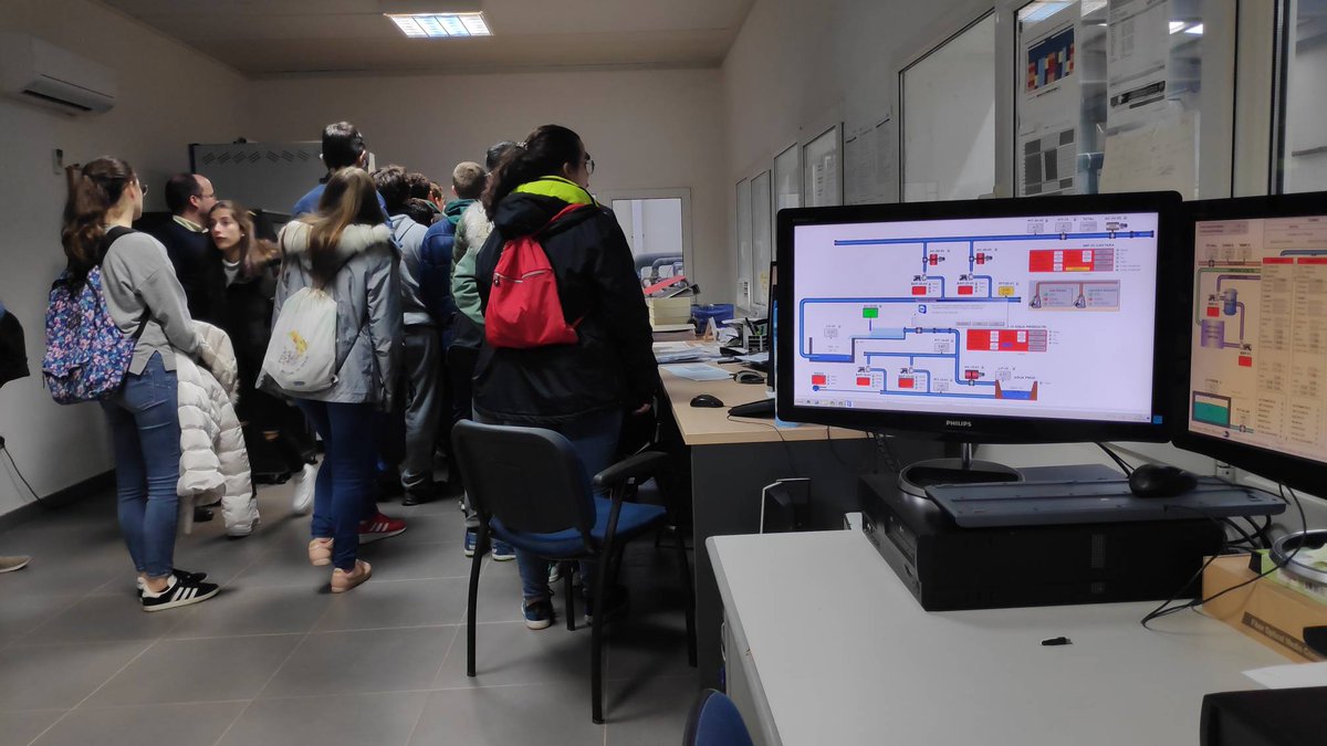 Conociendo con los alumnos de 4° de la ESO del Colegio Narval el Sistema de Gestión y Control de la Planta #Desalobradora de <a href="/CR_ArcoSur/">Comunidad de Regantes Arco Sur Mar Menor</a> - #EconomíaCircular #Agua  #AlquimistasDelAgua
