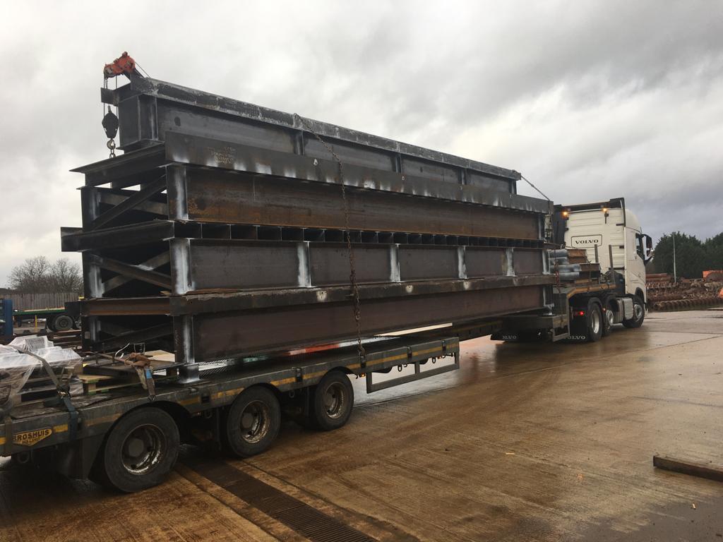 SkanskaUKplc's tweet image. Christmas is all about building bridges and we’re no exception. Thanks to our FABrications team this bridge is complete, wrapped up and on it's way to our customer ahead of schedule and in time for Christmas. #Doncaster #cementation #welding #bridges #fabrications #steel