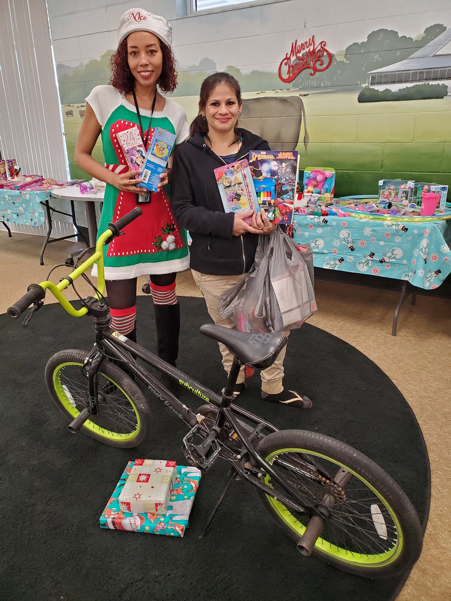 <a href="/hcpsBailey/">Bailey Elementary</a> has the BEST community partners! Thank you Debartalo Foundation for funding our Holiday 🎄Shoppe with $1k! Thank you Amanda Watkins and First Baptist Dover donating beautiful toys, 4 refurbished bikes and your time! <a href="/LisaDeBartolo/">Lisa DeBartolo</a> <a href="/ScottVa42317370/">Scott Valdez</a> <a href="/HCPSepic3/">Brandon & North Tampa EPIC 3</a>