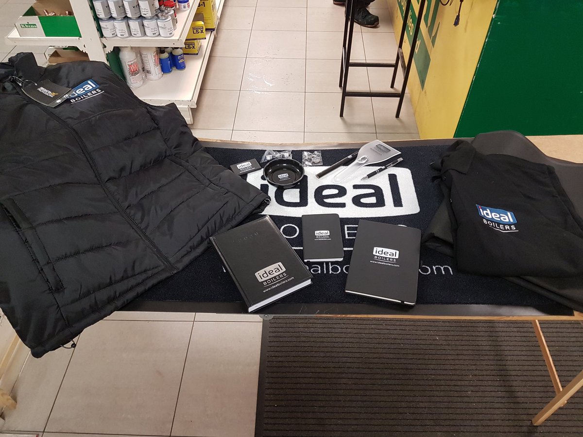 totalplumbinguk's tweet photo. Time for an @IdealBoilers giveaway!! 🎊🎁🎉
To win this amazing bundle of #Merch from @Ideal_Claire all you have to do is follow us both, like + RT this post and comment with hashtag #FestiveFriday 🎅🎄☃️
Ends 7pm tonight, let's spread the Festive cheer!! 😍 https://t.co/SlTN8uIV7o